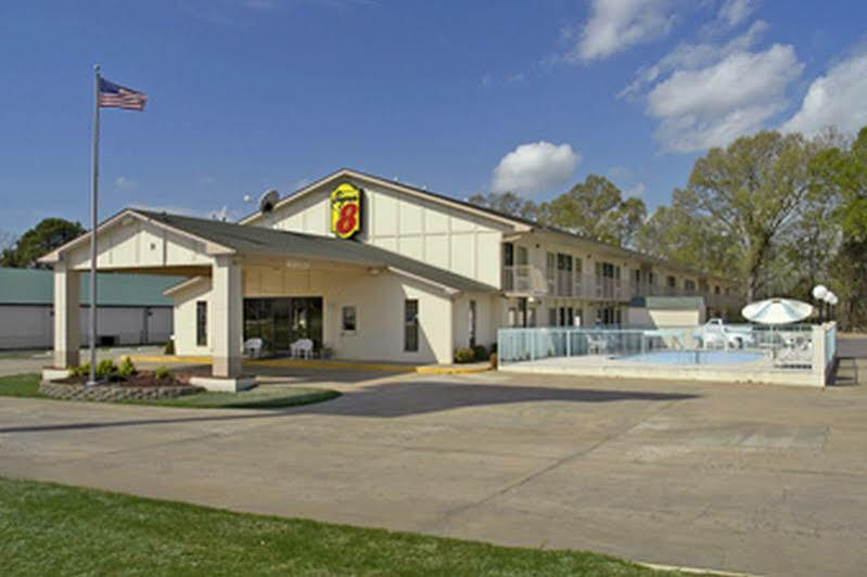 Super 8 by Wyndham Clarksville AR Eksteriør billede